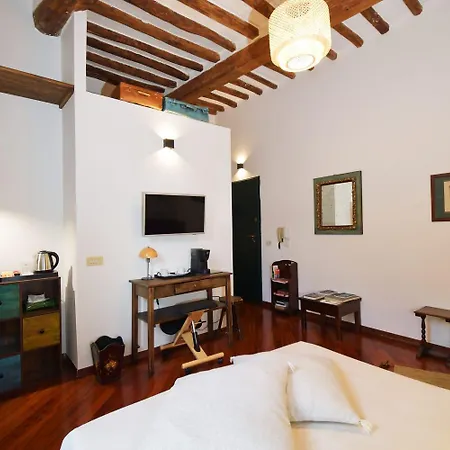 La Piazzetta, Monolocale Signorile Nel Cuore Del Centro Storico 3*