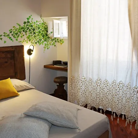 Penzion La Piazzetta, Monolocale Signorile Nel Cuore Del Centro Storico