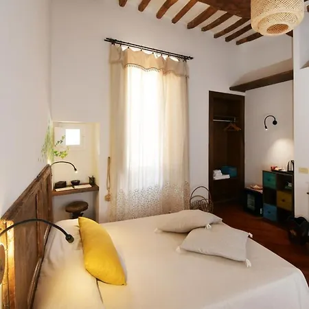 招待所 La Piazzetta, Monolocale Signorile Nel Cuore Del Centro Storico 3*