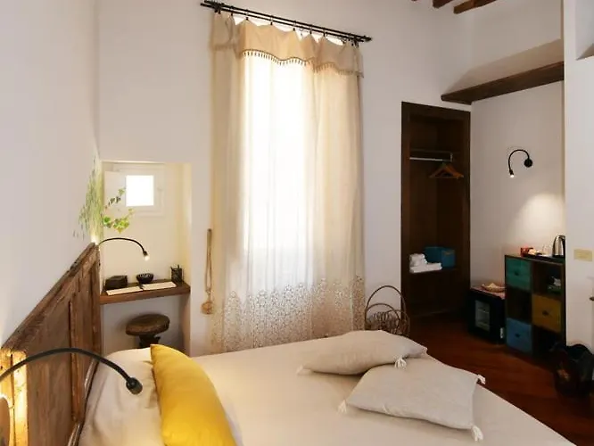 Casa de hóspedes La Piazzetta, Monolocale Signorile Nel Cuore Del Centro Storico 3*